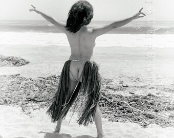 Retro Nudist Mature Women